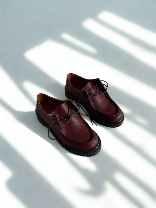 ESTILO MOCASÍN BURDEO