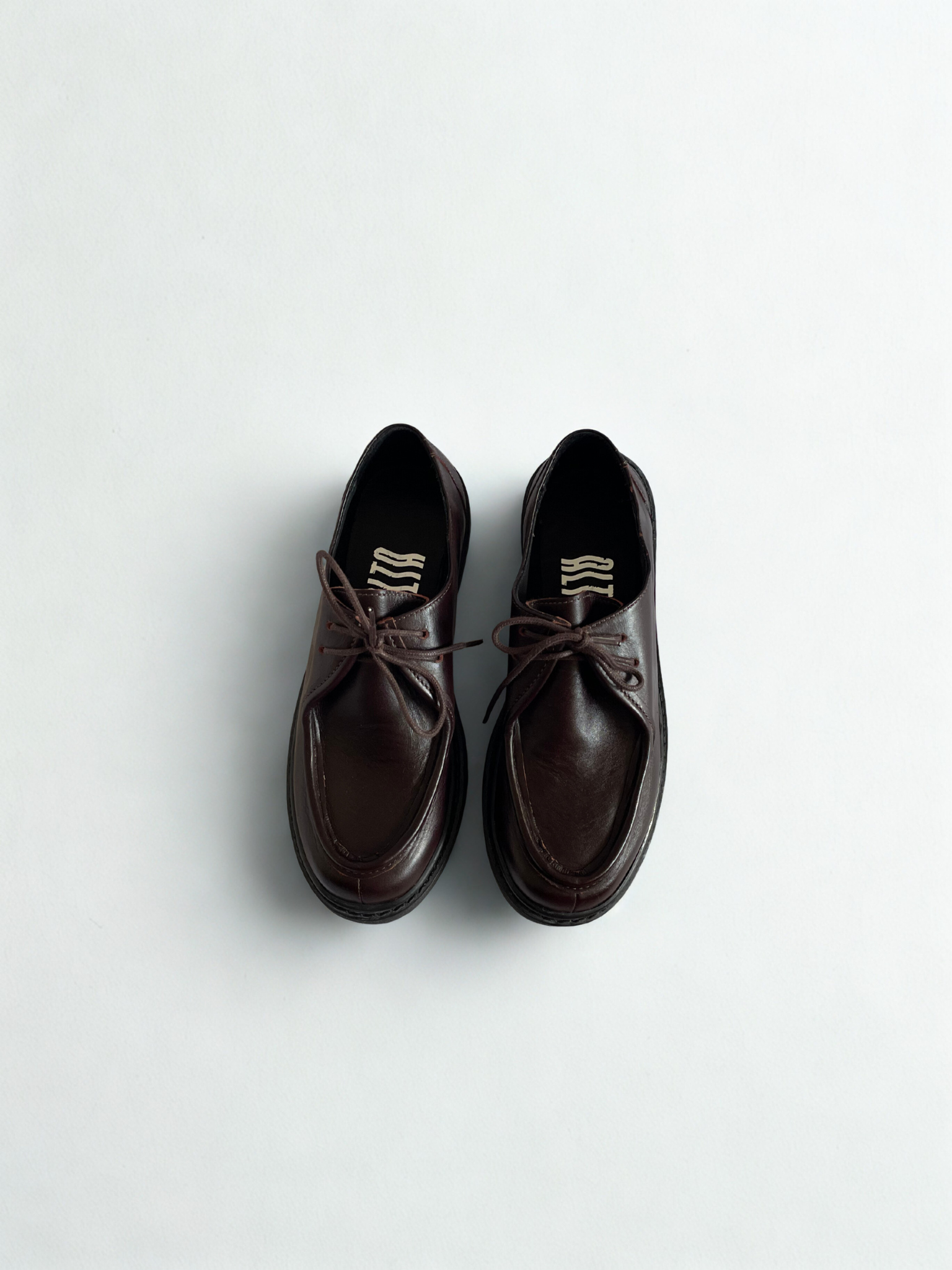 ESTILO MOCASÍN CAFÉ MORO