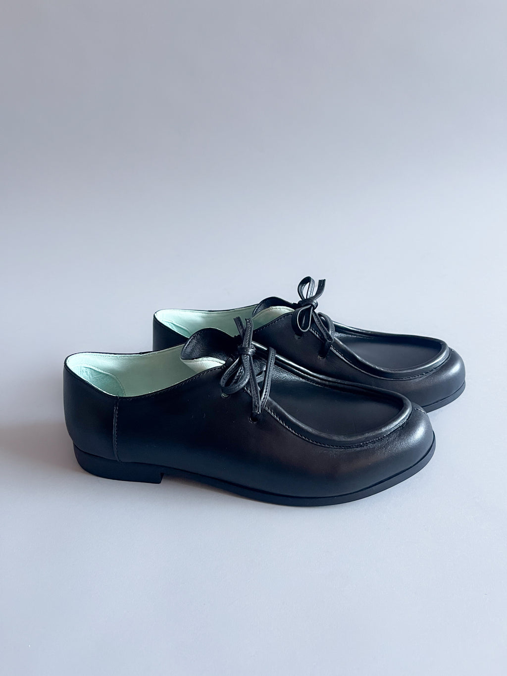 PALERMO NEGRO, ESTILO MOCASÍN DE CUERO