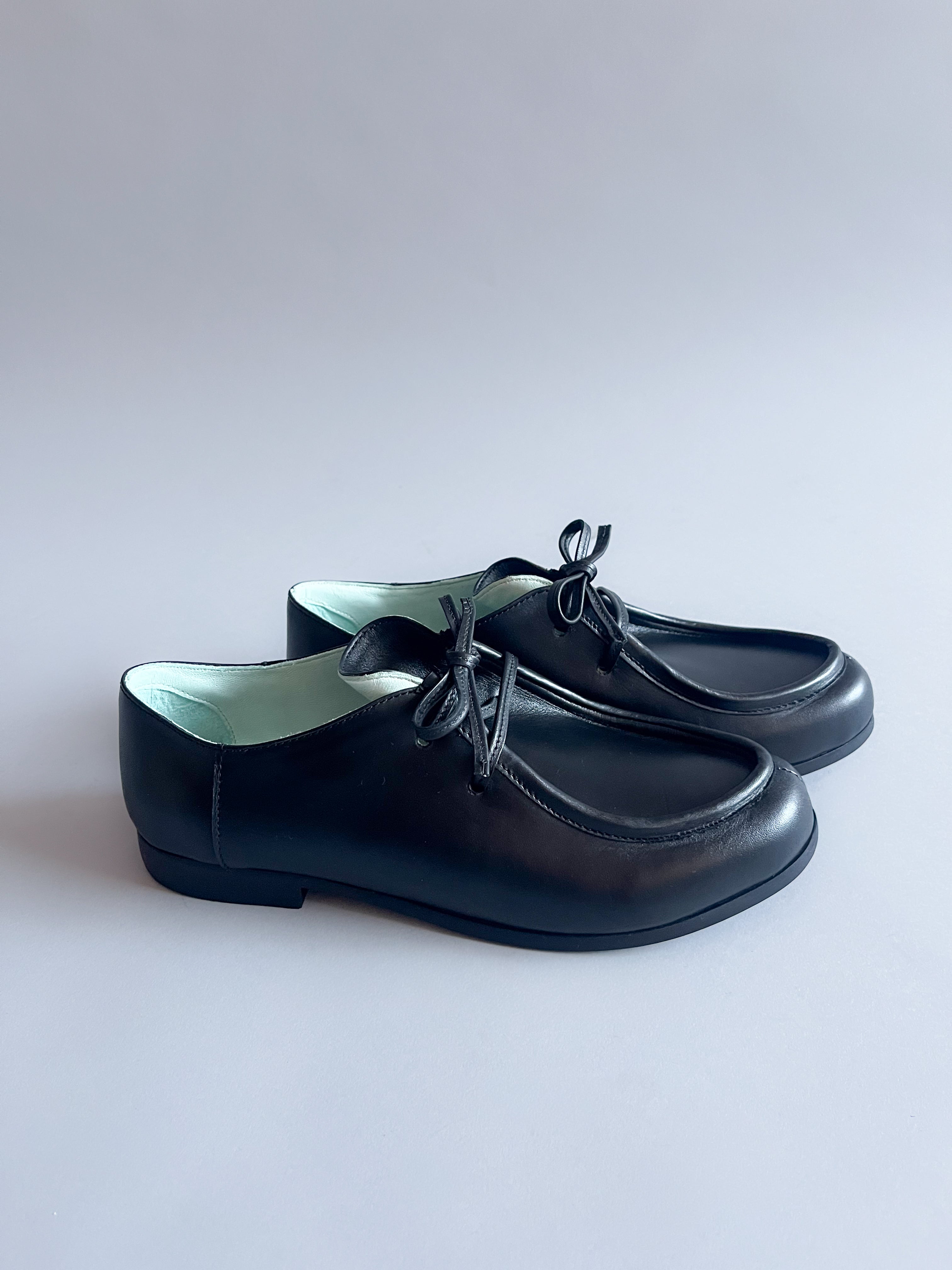 PALERMO NEGRO, ESTILO MOCASÍN DE CUERO