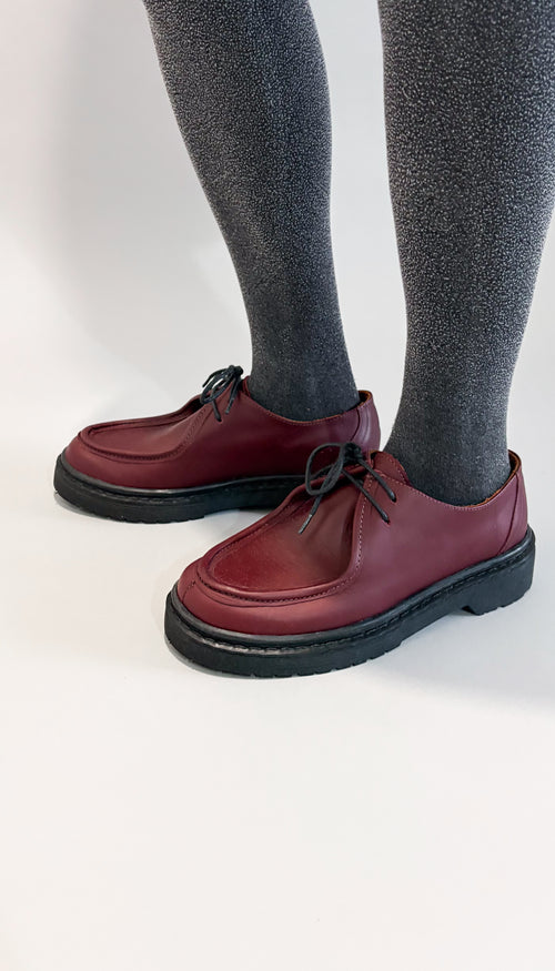 ESTILO MOCASÍN BURDEO