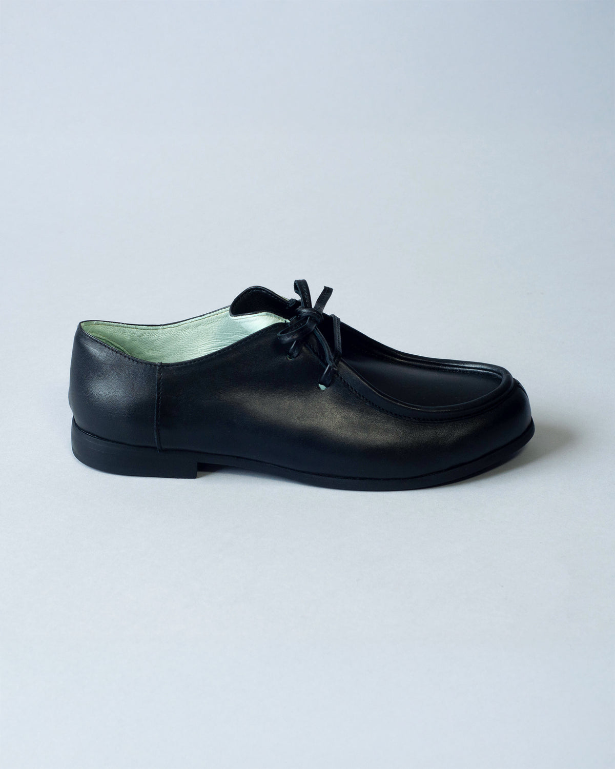 PALERMO NEGRO, ESTILO MOCASÍN DE CUERO